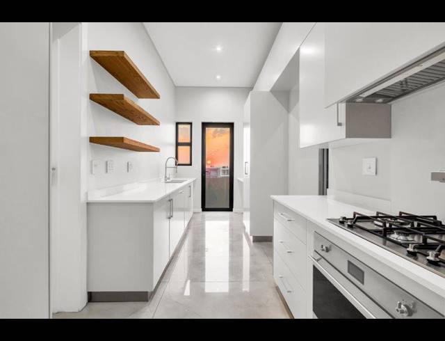 5 BEDROOM HOUSE FOR SALE IN STEYN CITY
